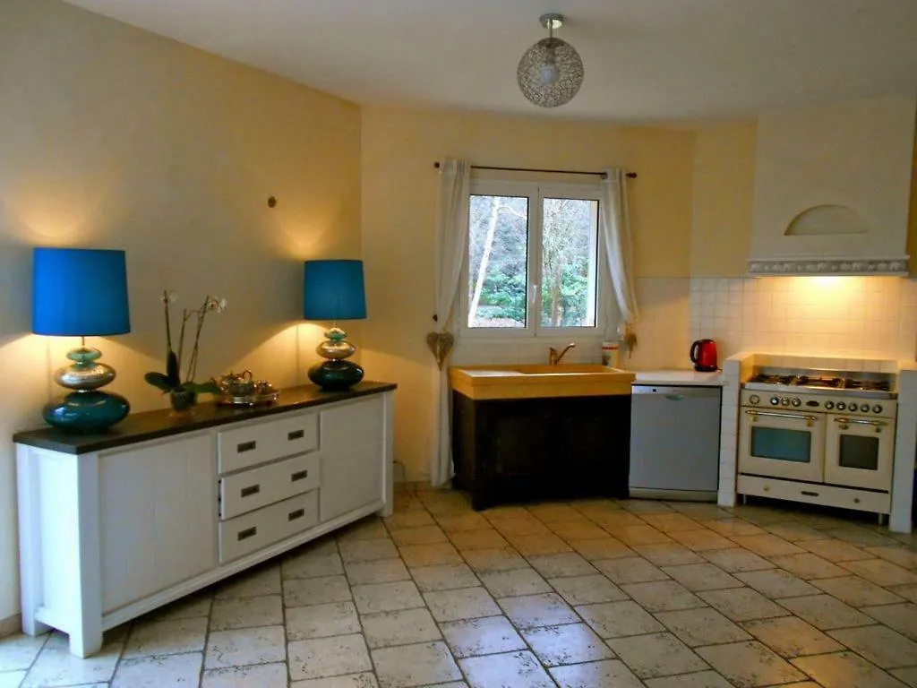 Victoria Bed & Breakfast Noisy-sur-Ecole